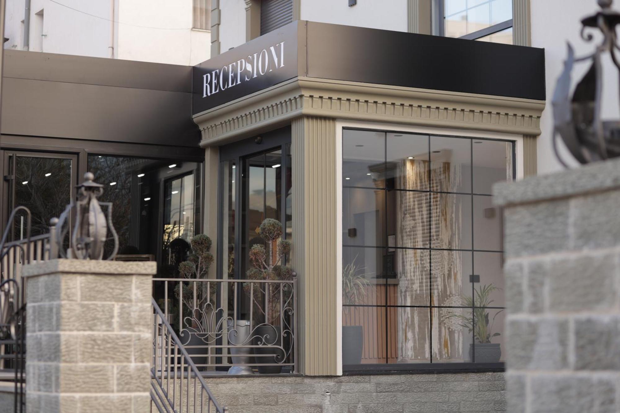 Residence Inn Hotel ティラナ エクステリア 写真