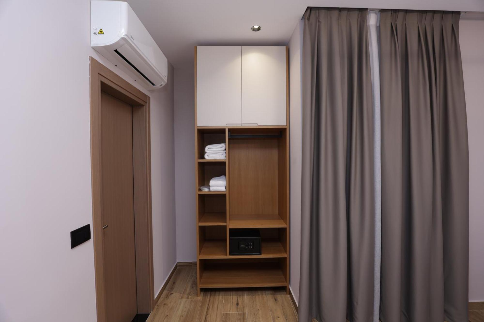 Residence Inn Hotel ティラナ エクステリア 写真