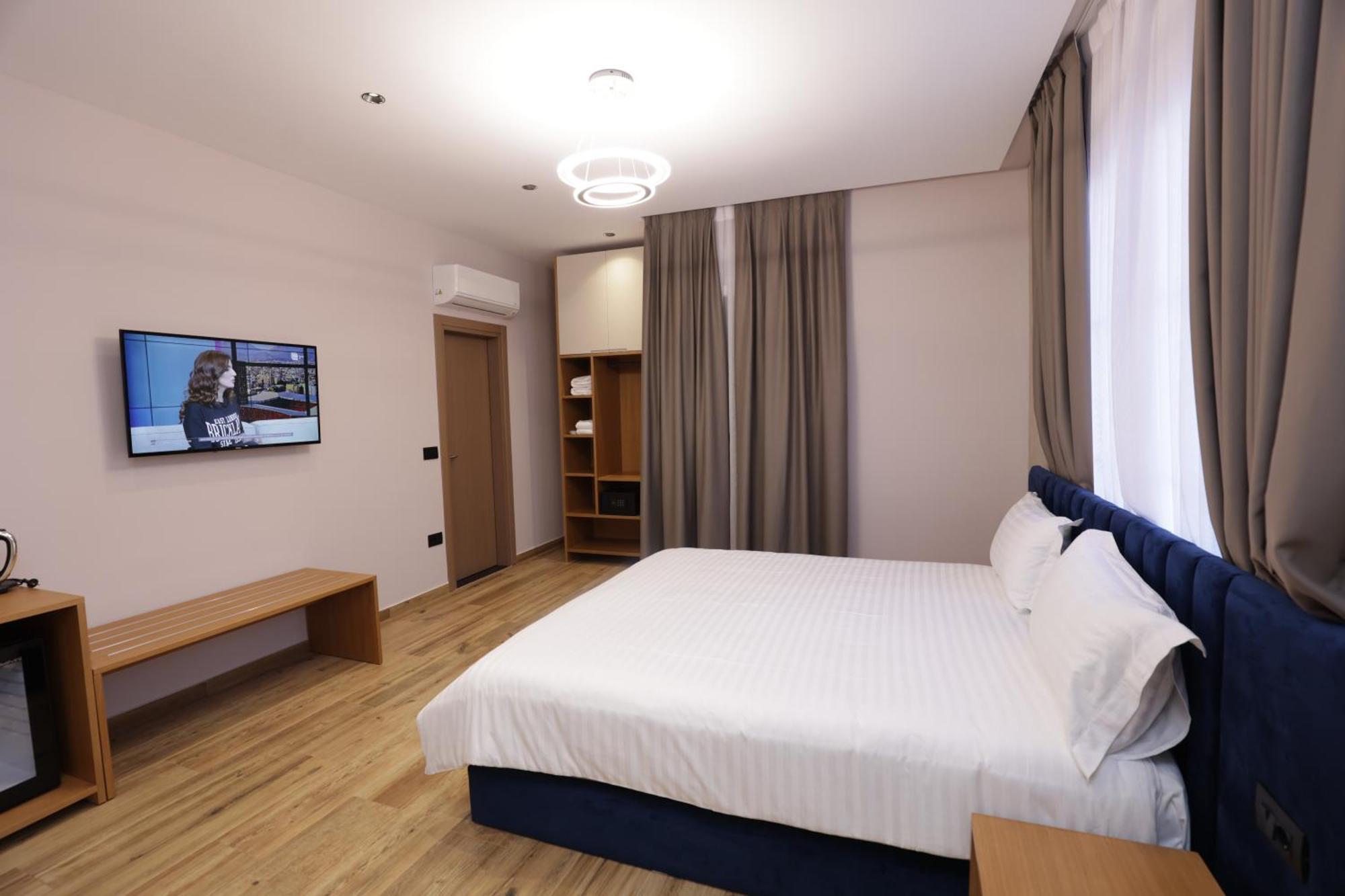 Residence Inn Hotel ティラナ エクステリア 写真