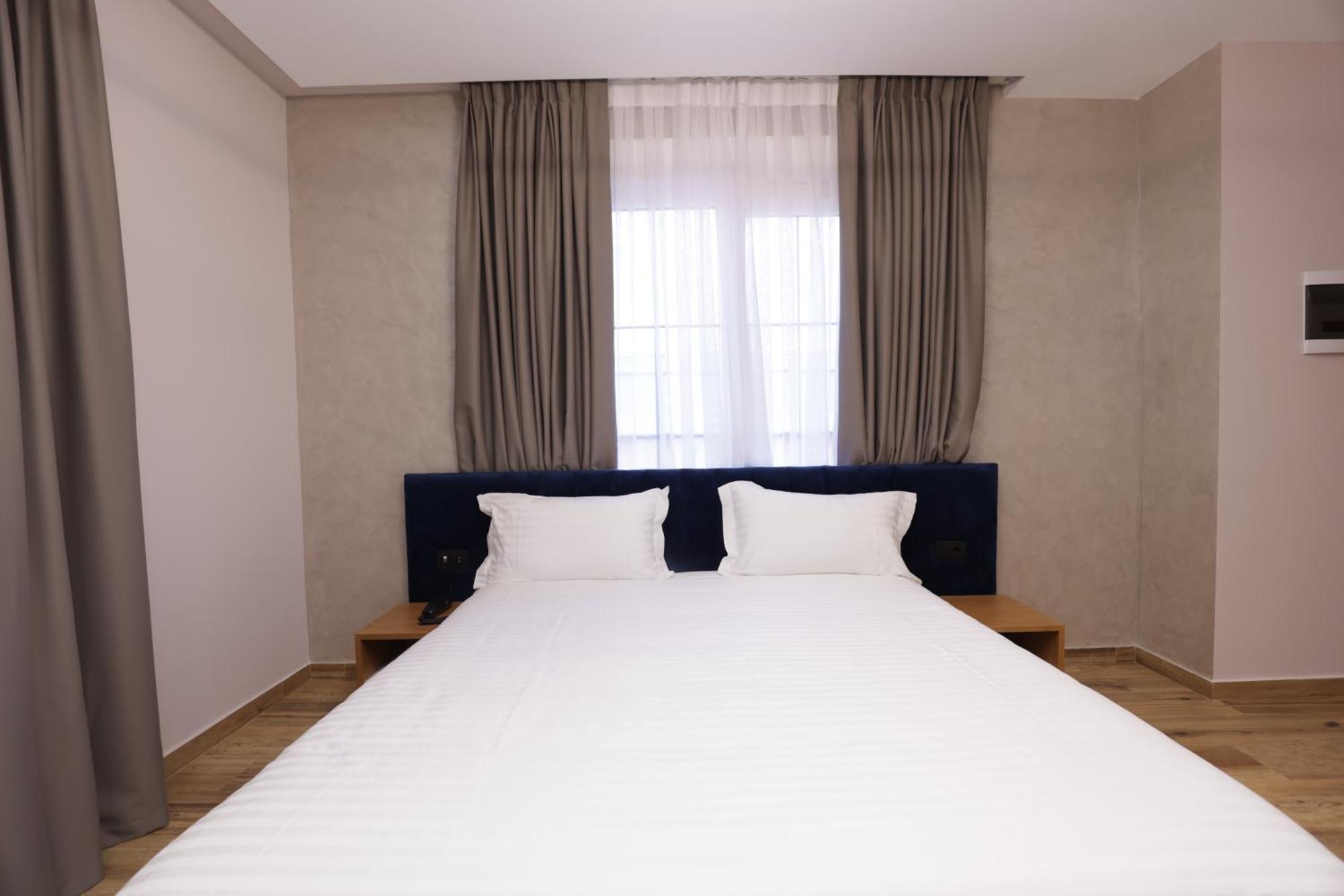 Residence Inn Hotel ティラナ エクステリア 写真